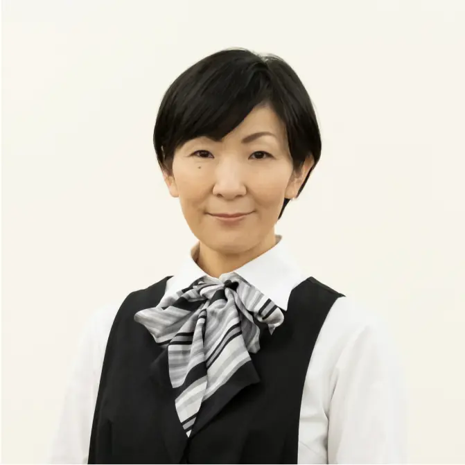 施行部 チーフケアカスタマー 柏原 祥子